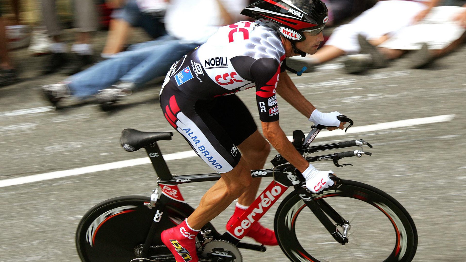 东决关键战之夜,英格拉姆在压力熔炉中淬炼成钢